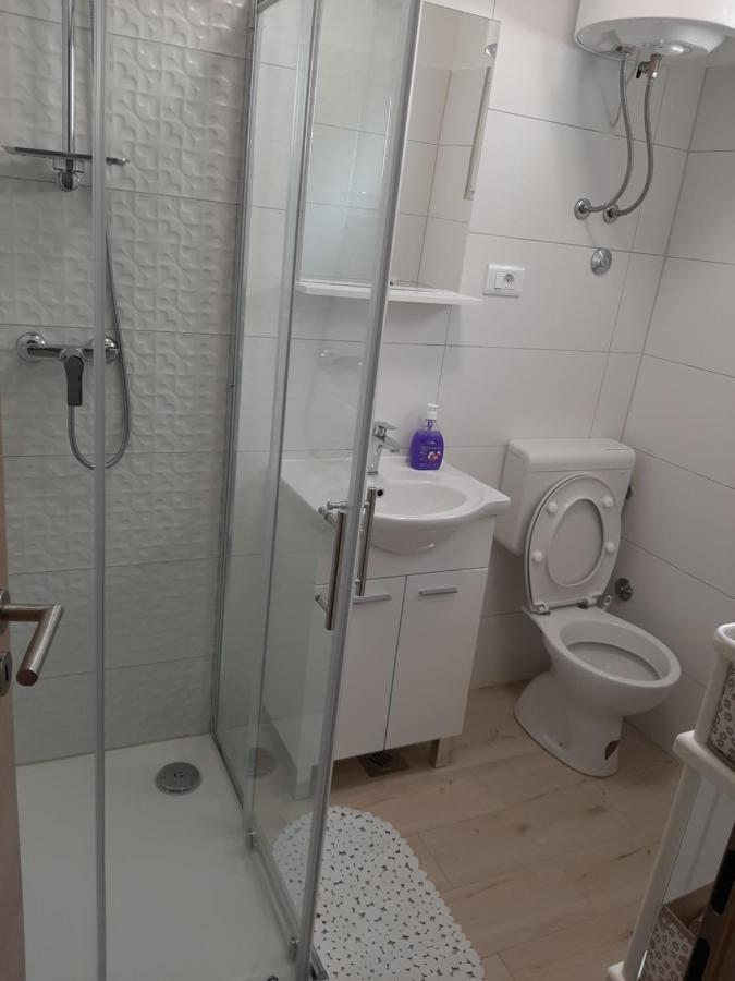 Apartman Maslina Pisak Exterior photo