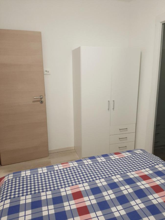 Apartman Maslina Pisak Exterior photo