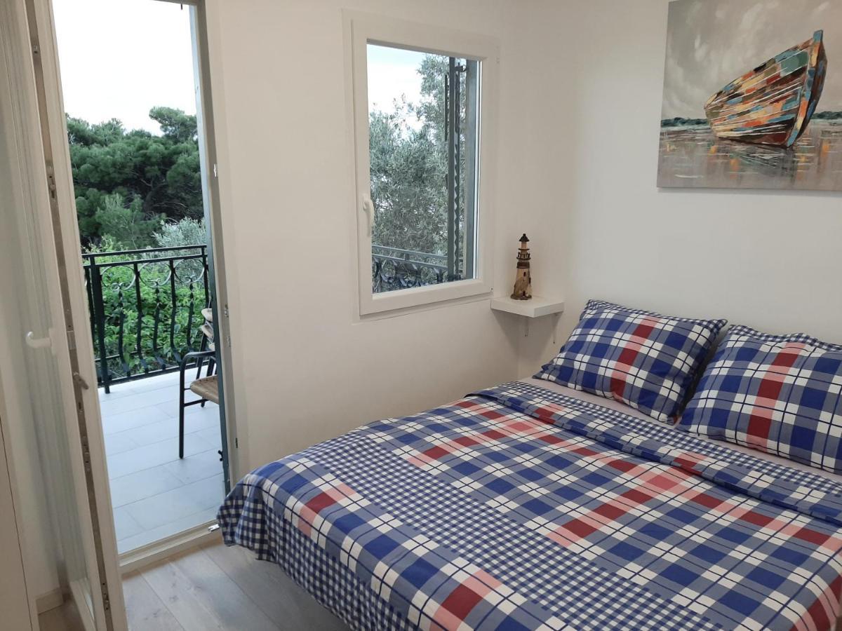 Apartman Maslina Pisak Exterior photo