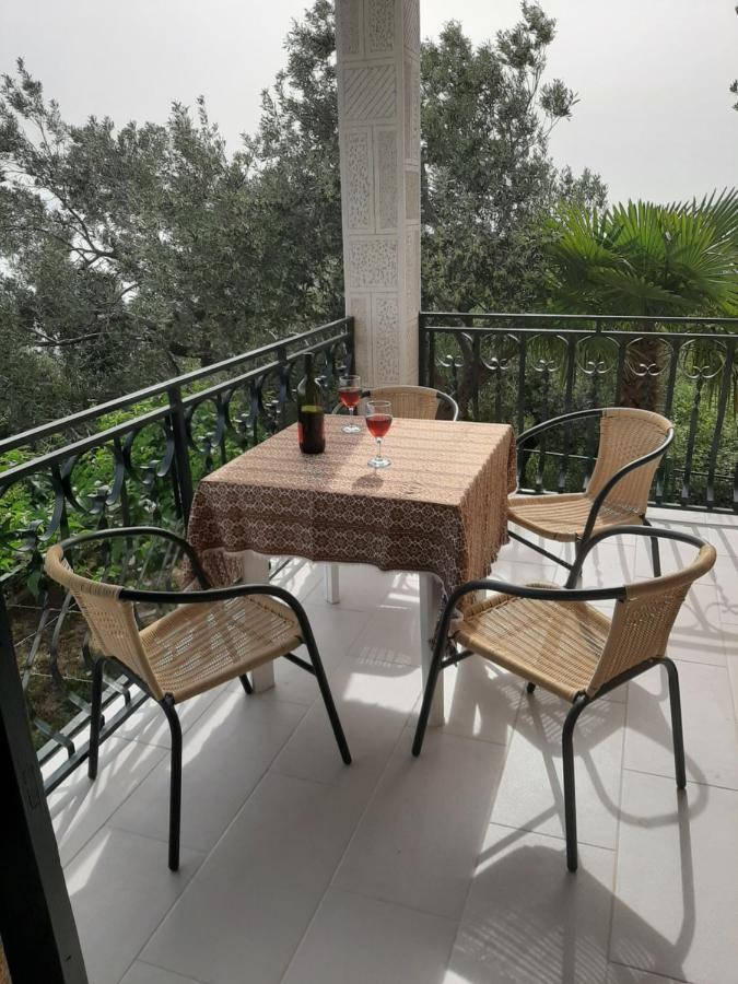 Apartman Maslina Pisak Exterior photo